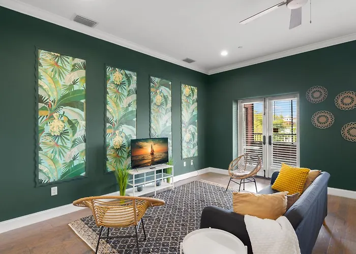 New! Rumba Roost - Upscale Ybor Studio On 7Th Ave, Shared Balcony