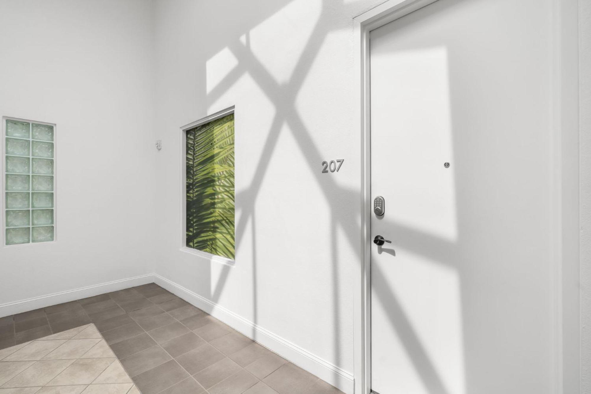 New! Rumba Roost - Upscale Ybor On 7th Ave, Shared Balcony * Tampa