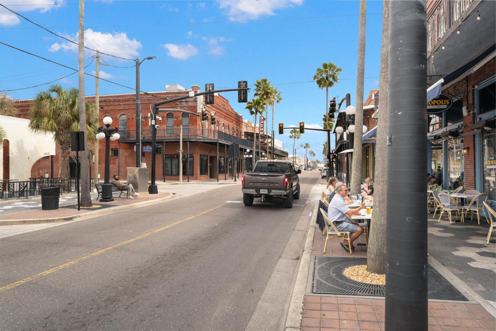 New! Rumba Roost - Upscale Ybor On 7th Ave, Shared Balcony * Tampa